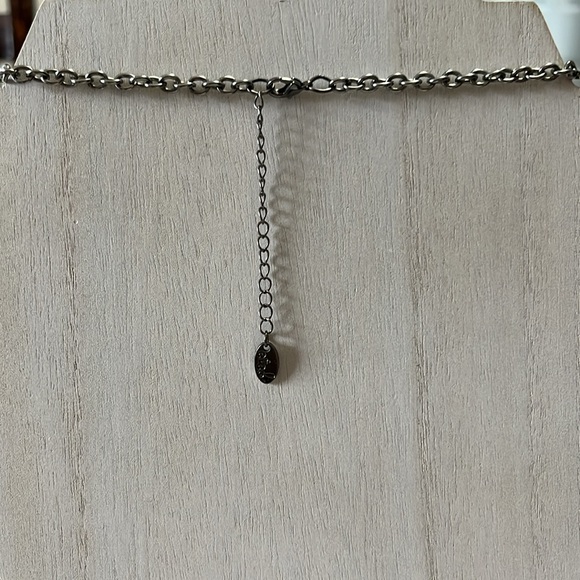 Etc! Chain and pink statement necklace - Picture 4 of 5